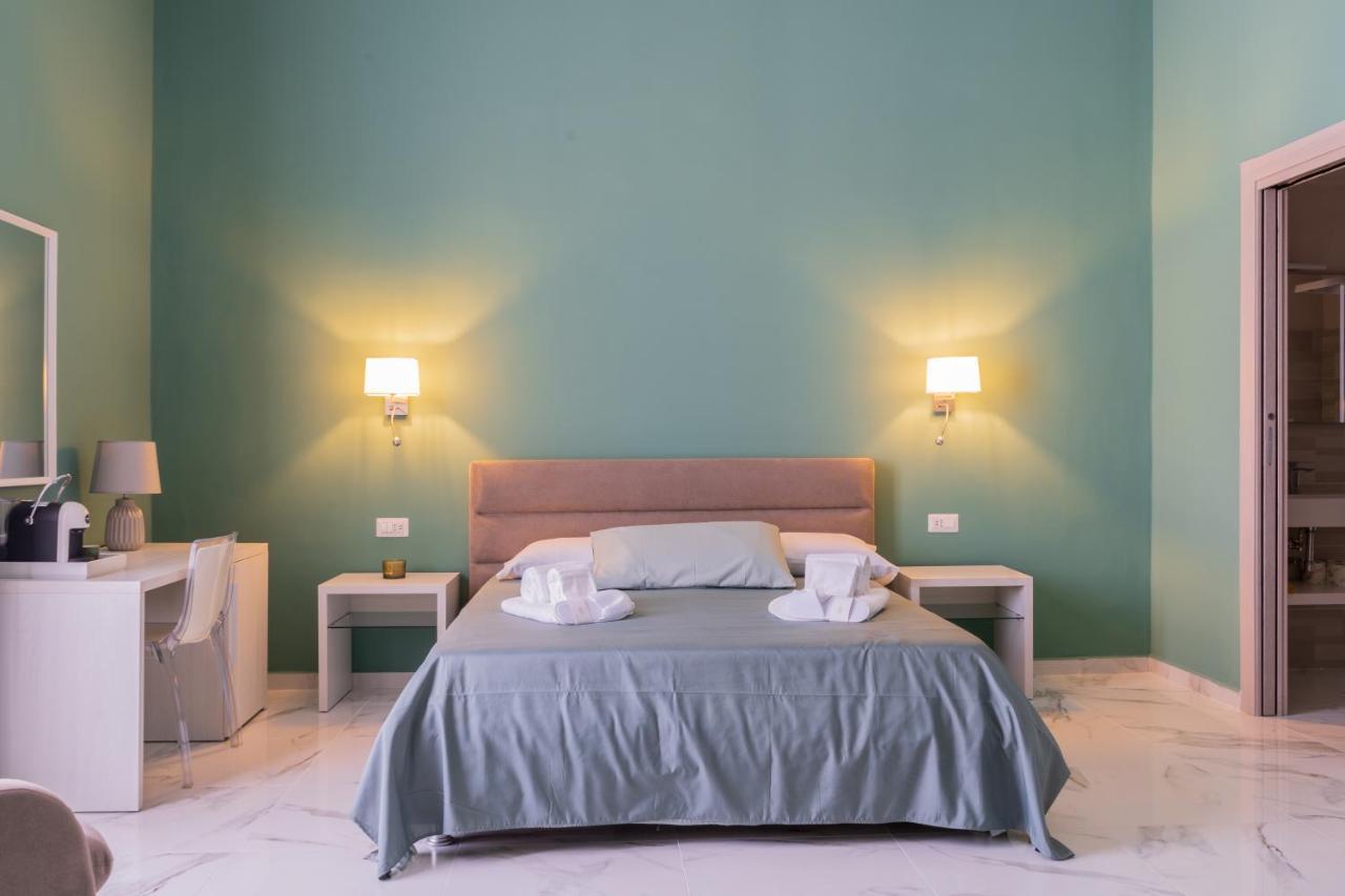 Le Suite Crotone Extérieur photo