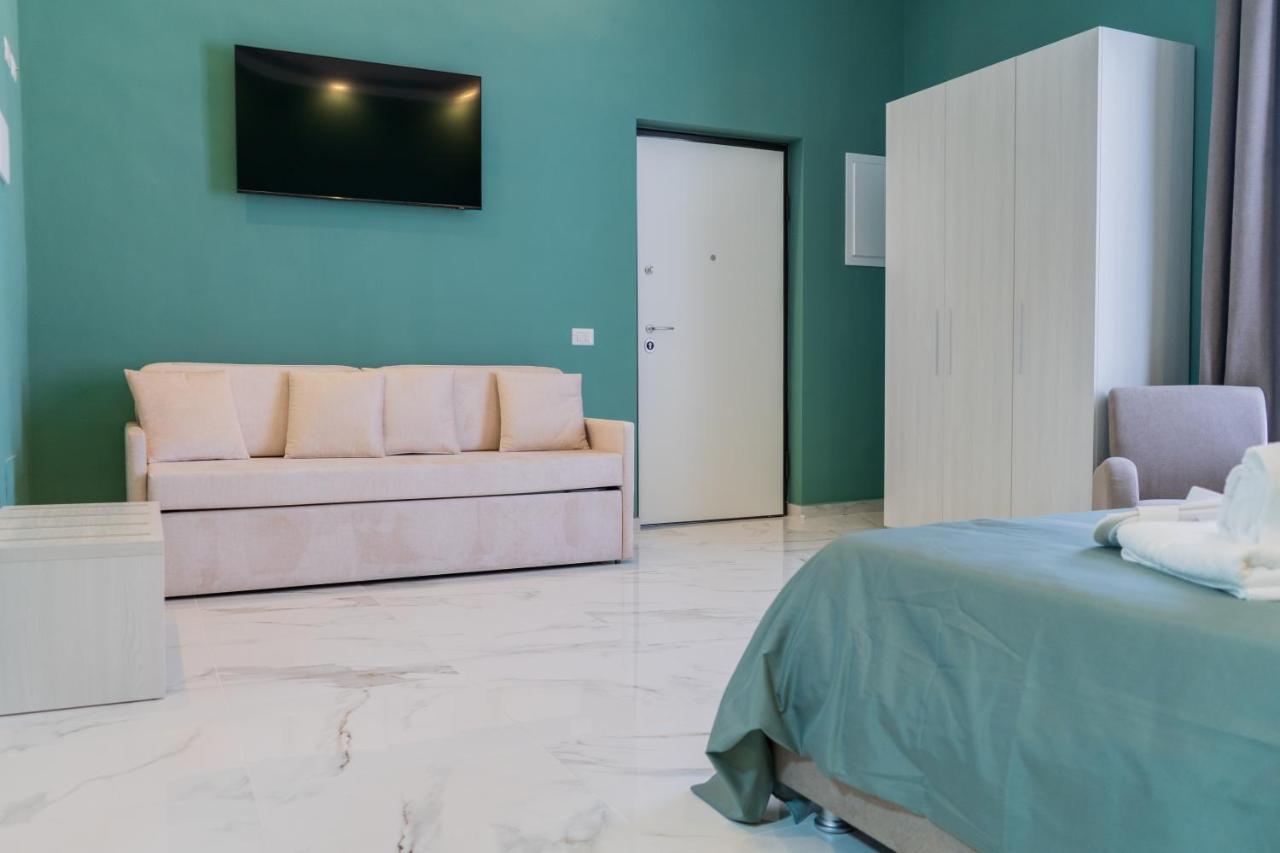 Le Suite Crotone Extérieur photo